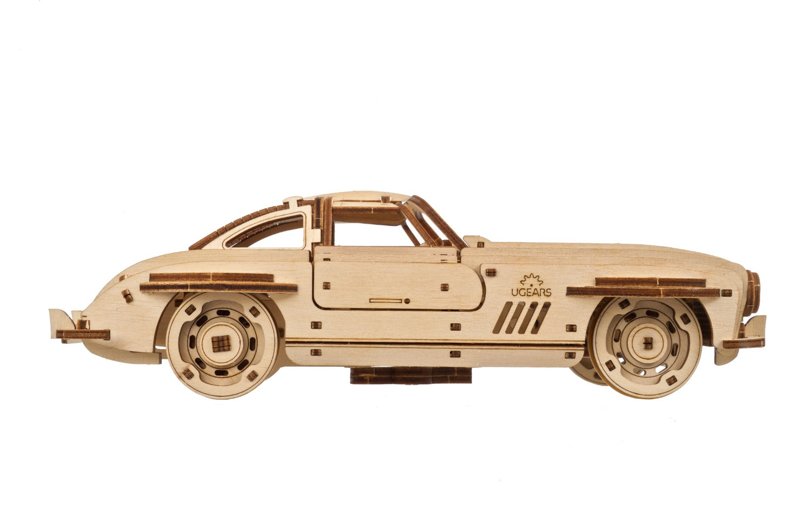 UGEARS - Coupé sportiva