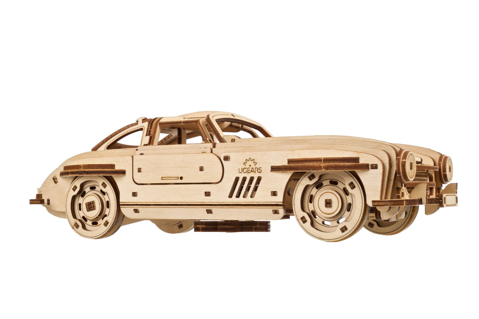 UGEARS - Coupé sportiva