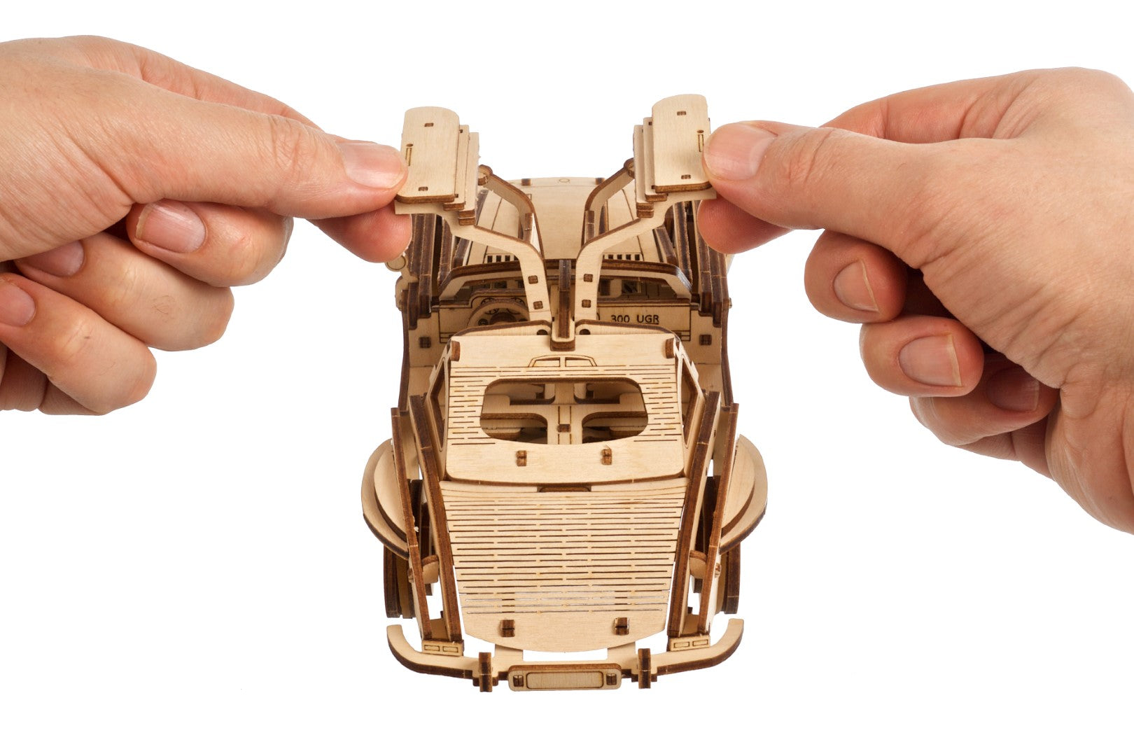 UGEARS - Coupé sportiva