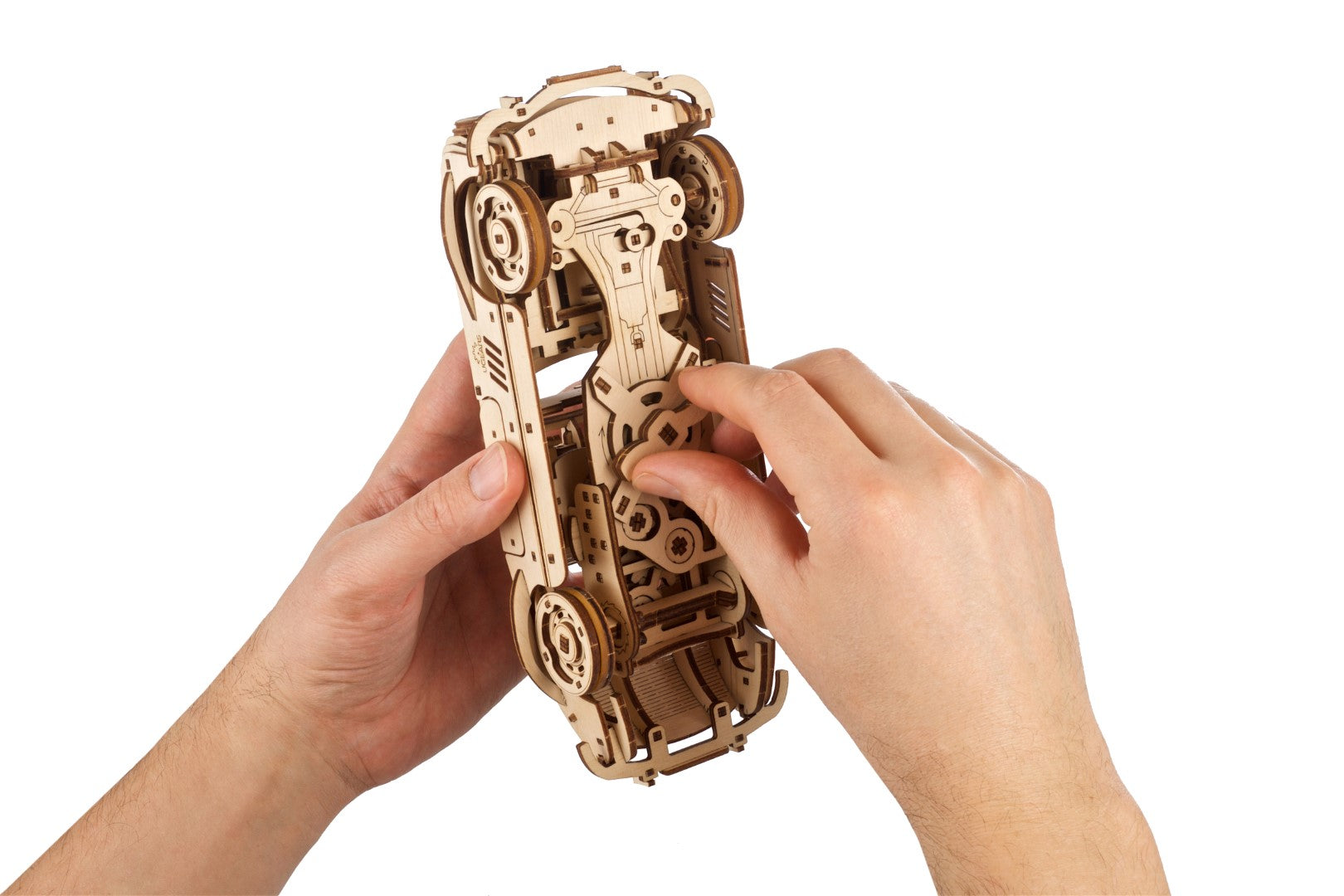 UGEARS - Coupé sportiva