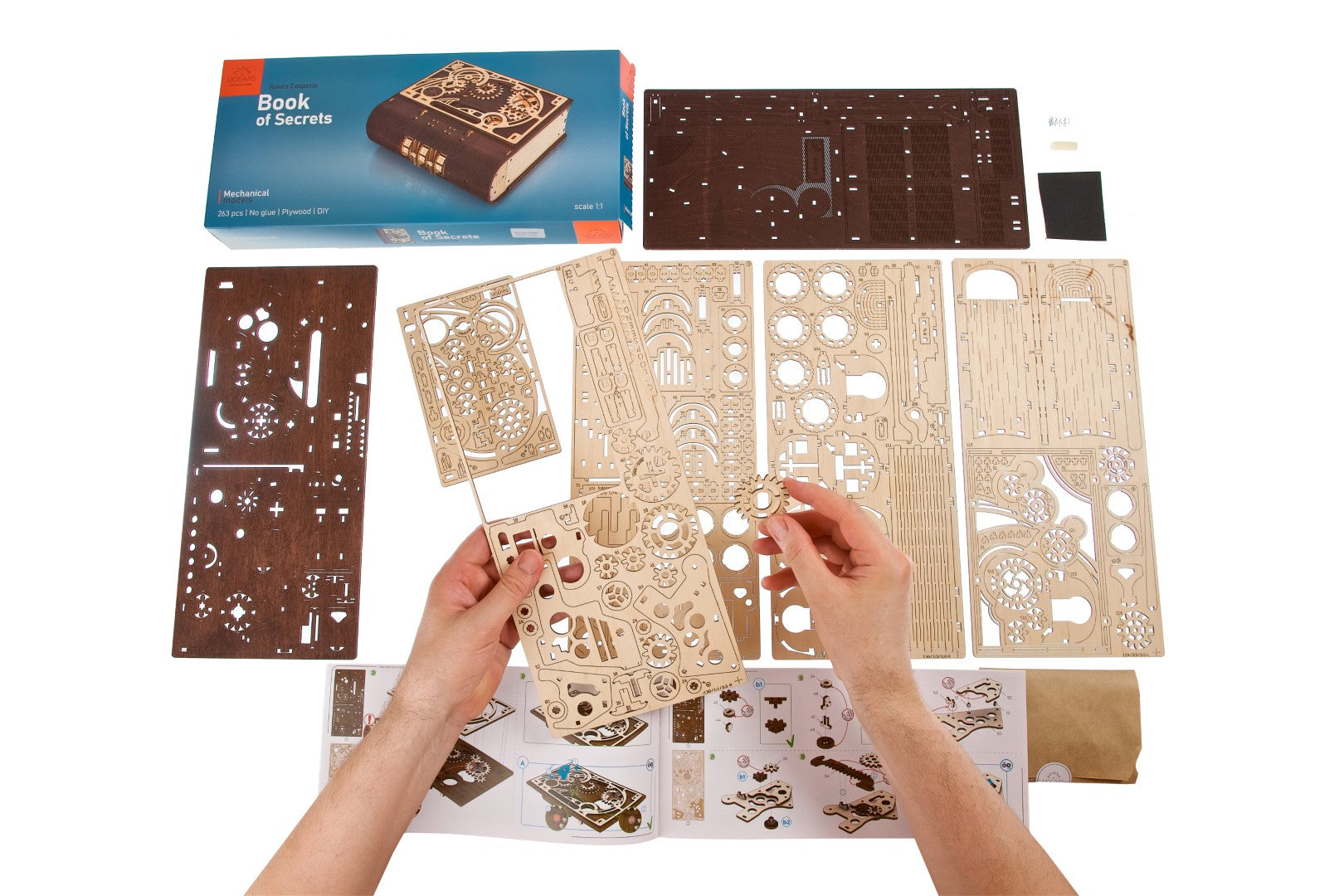 UGEARS - Libro dei Segreti