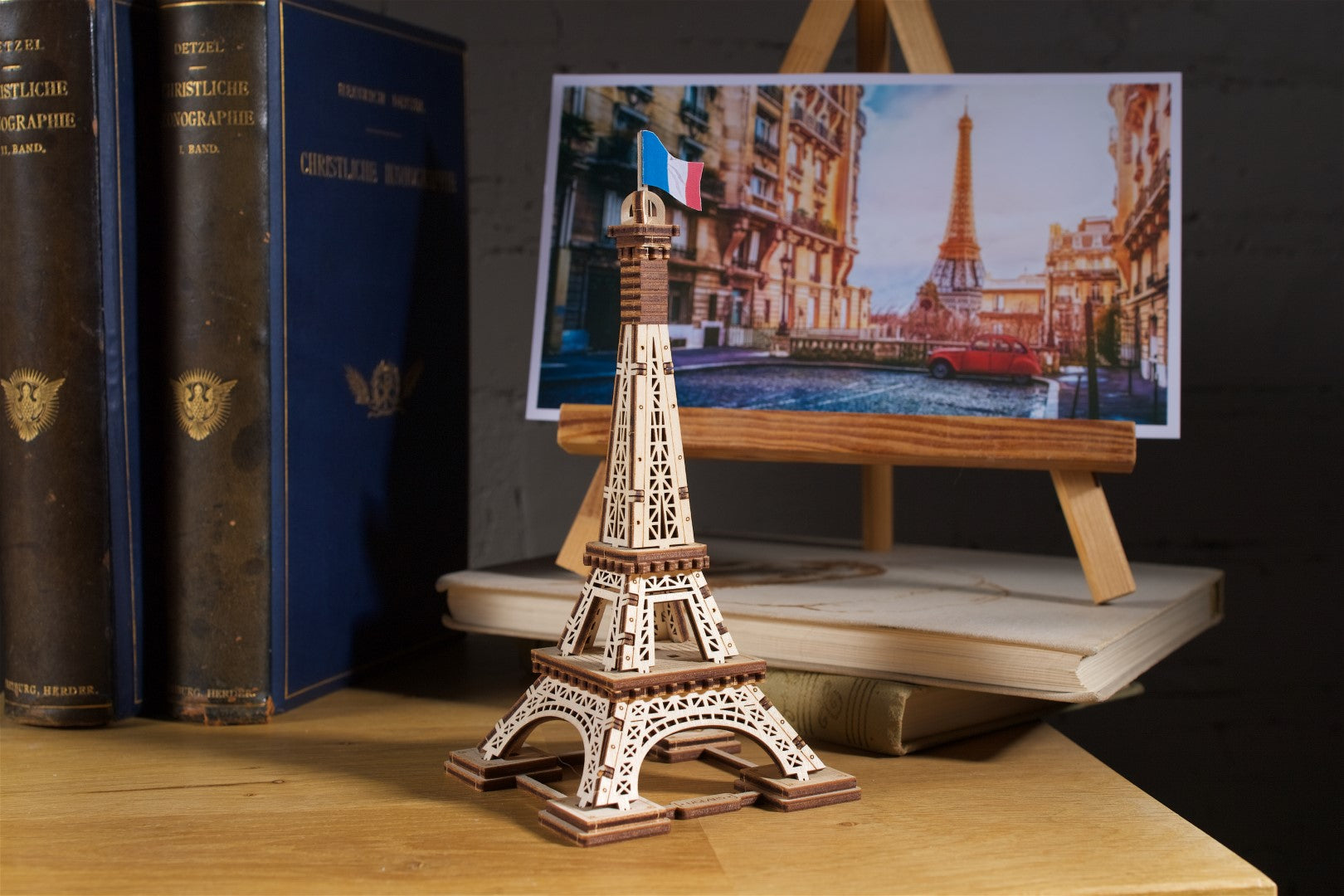 UGEARS - Torre di Parigi