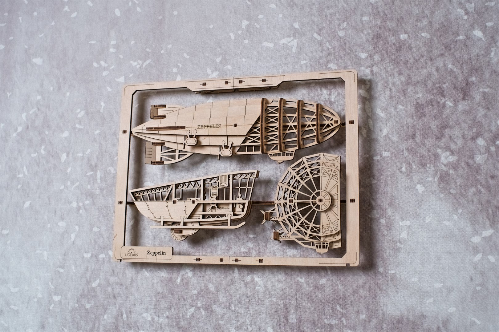 UGEARS - Zeppelin 2.5D