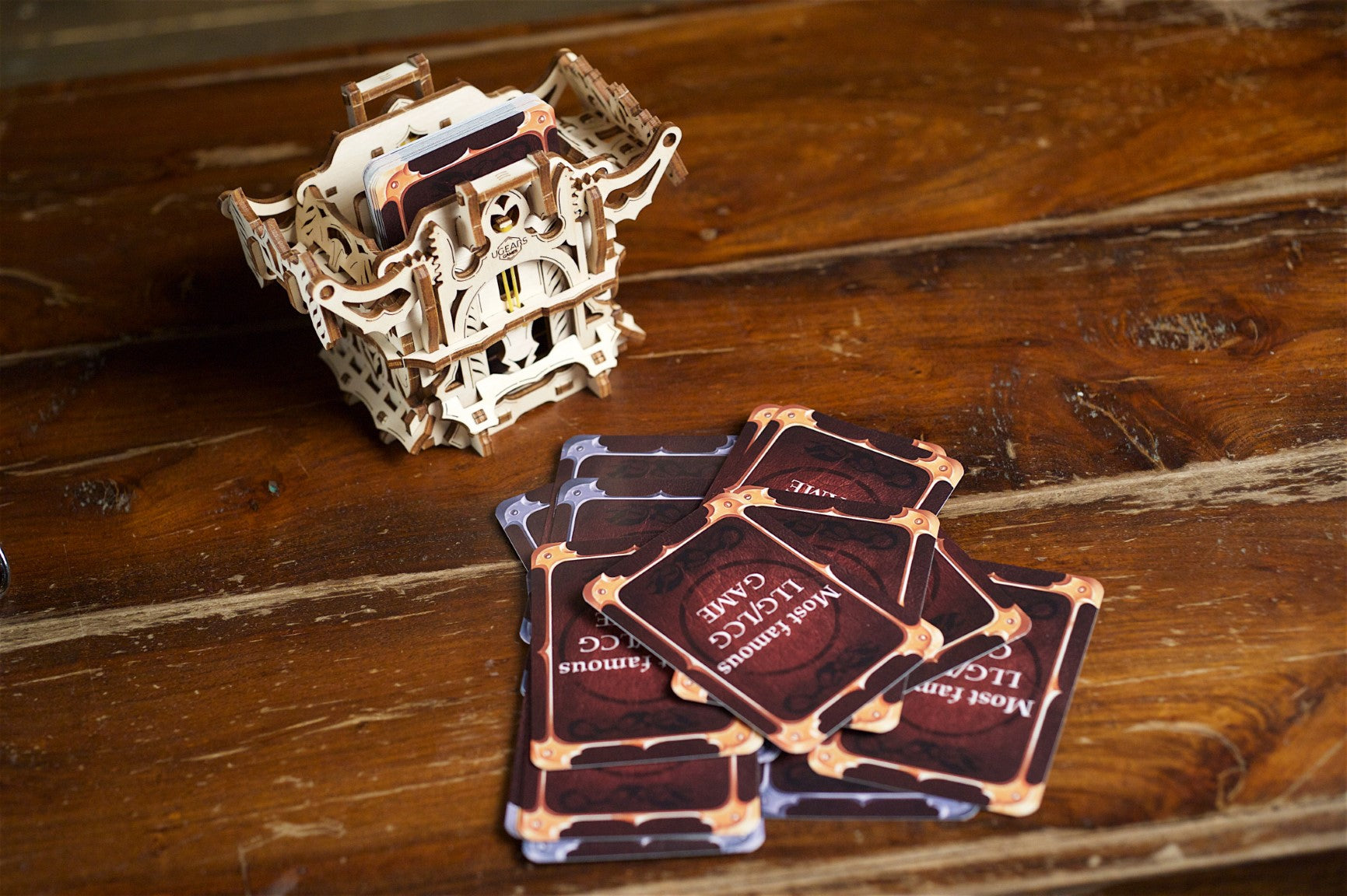 UGEARS GAMES - Porta Mazzi di Carte