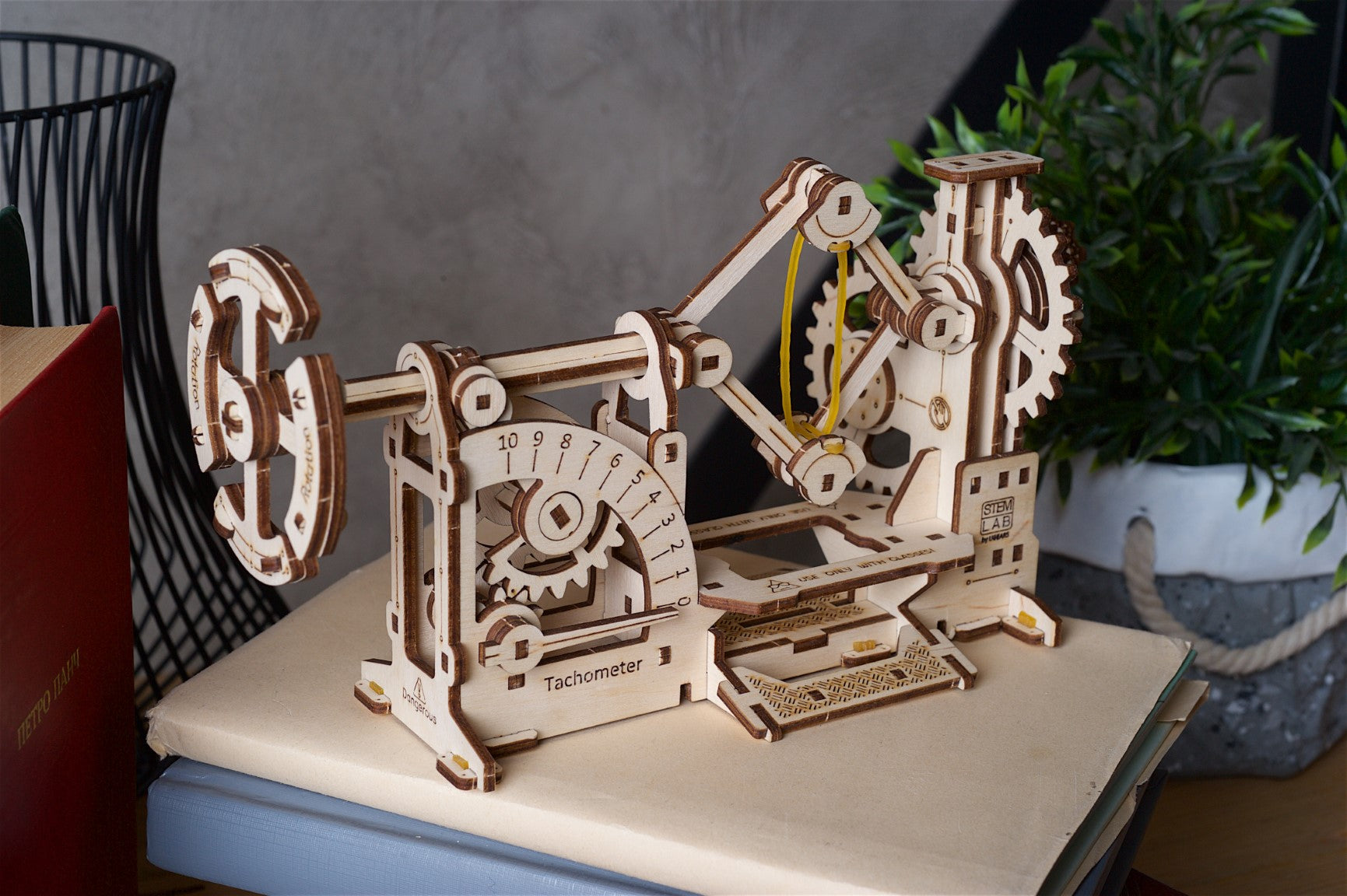 UGEARS STEM LAB - Tachimetro