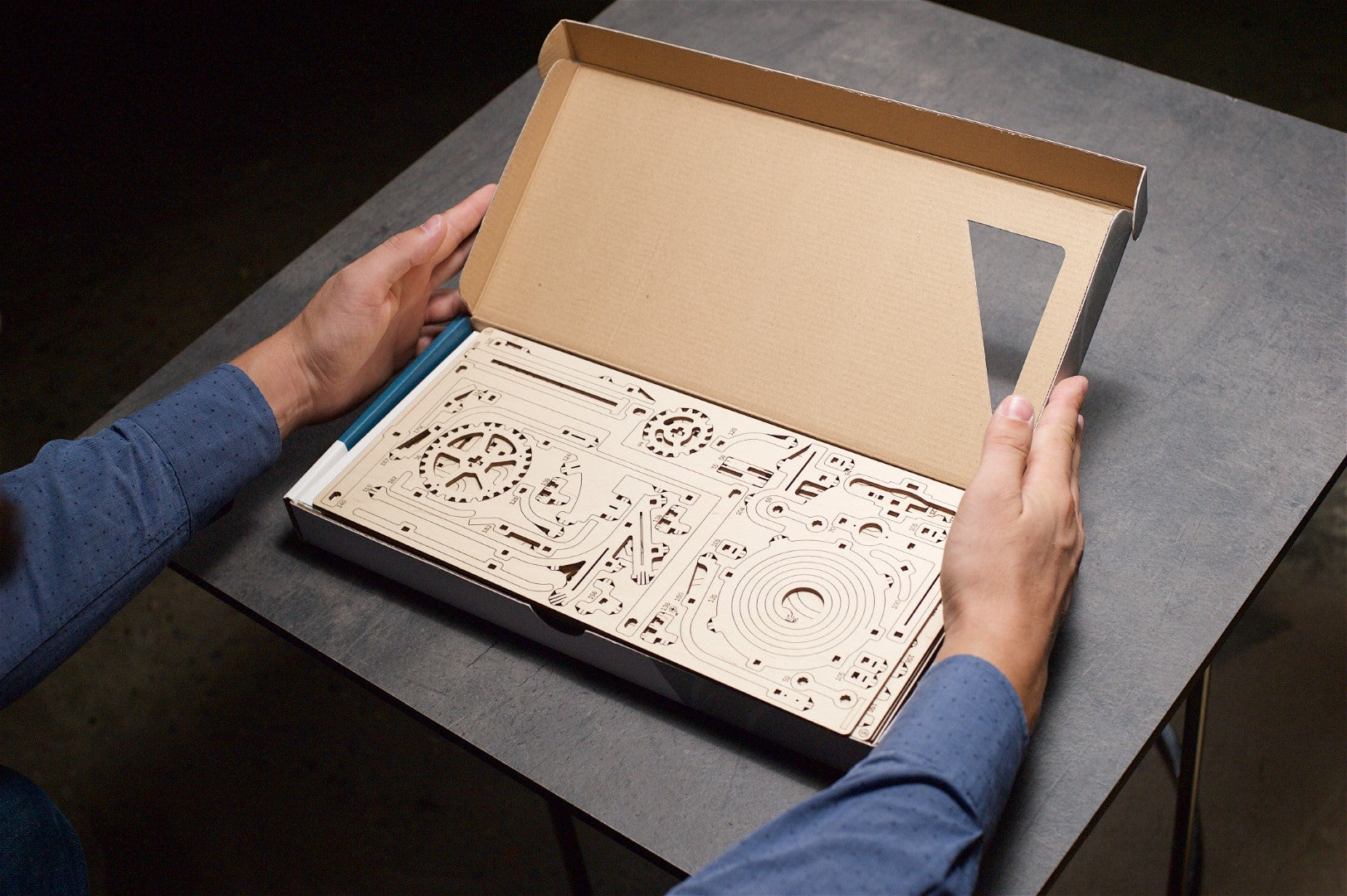 UGEARS - Pista da Biglie Marble Run 1 - Montacarichi a Catena