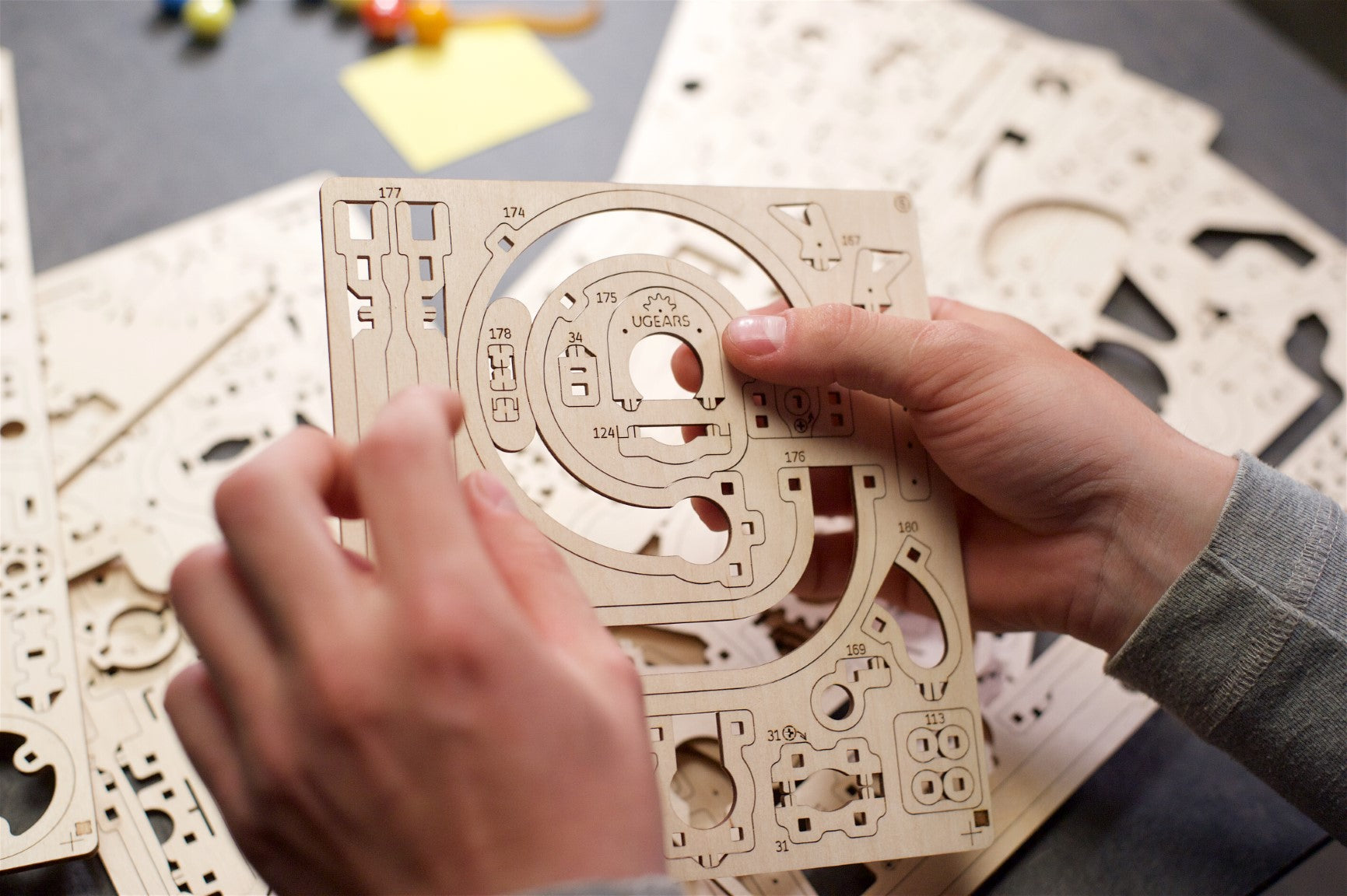 UGEARS - Pista da Biglie Marble Run 3 - Paranco Multilivello