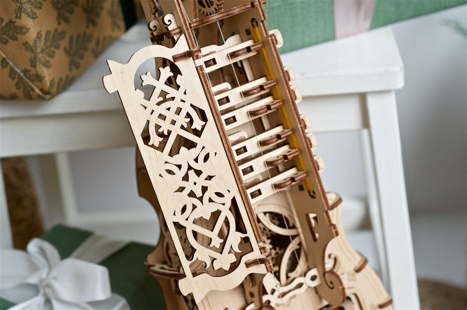 UGEARS - Hurdy Gurdy - Ghironda