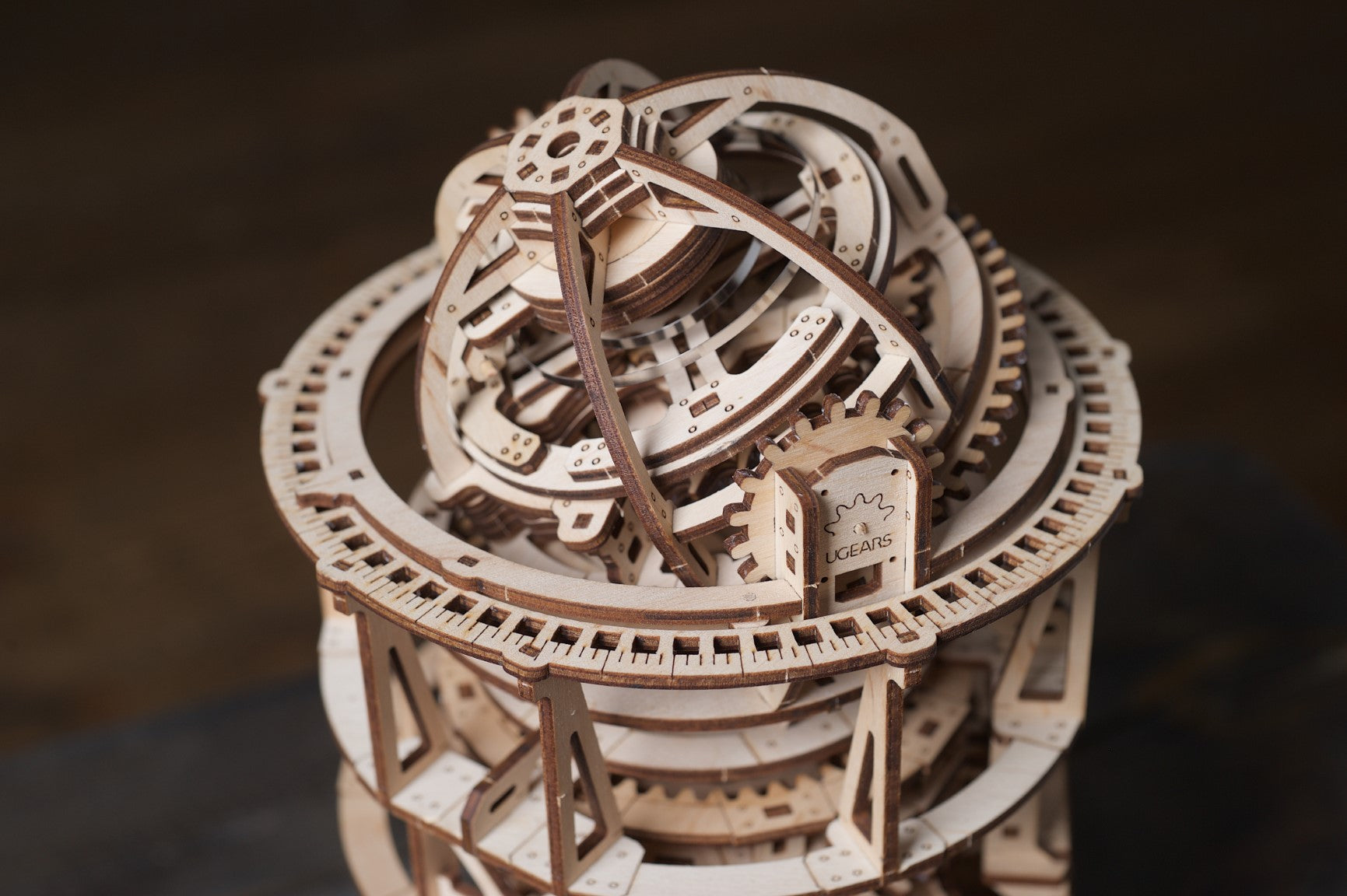 UGEARS - Orologio da Tavolo con Tourbillon