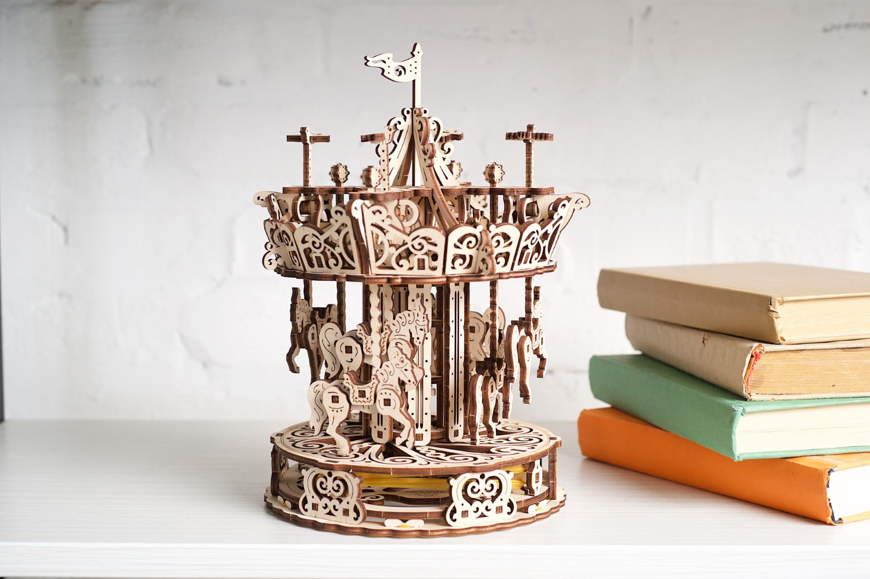 UGEARS - Giostra - Carousel