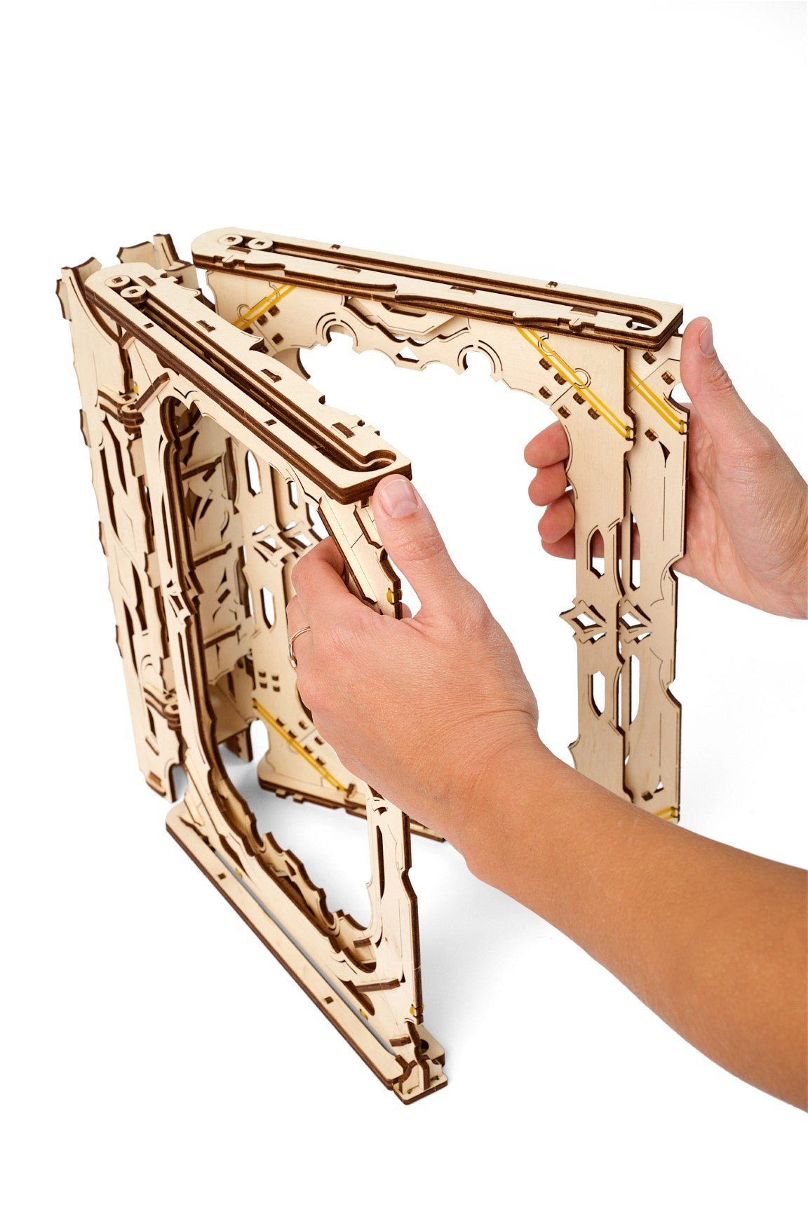 UGEARS GAMES - MASTER'S SCREEN - ASSEMBLATO