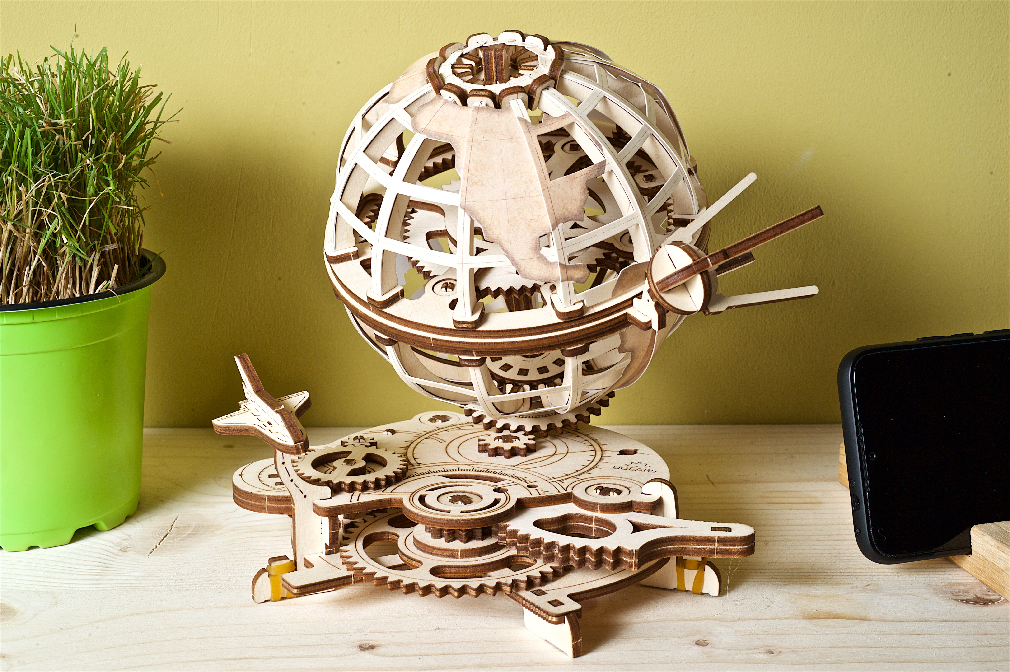 Ugears - Globo