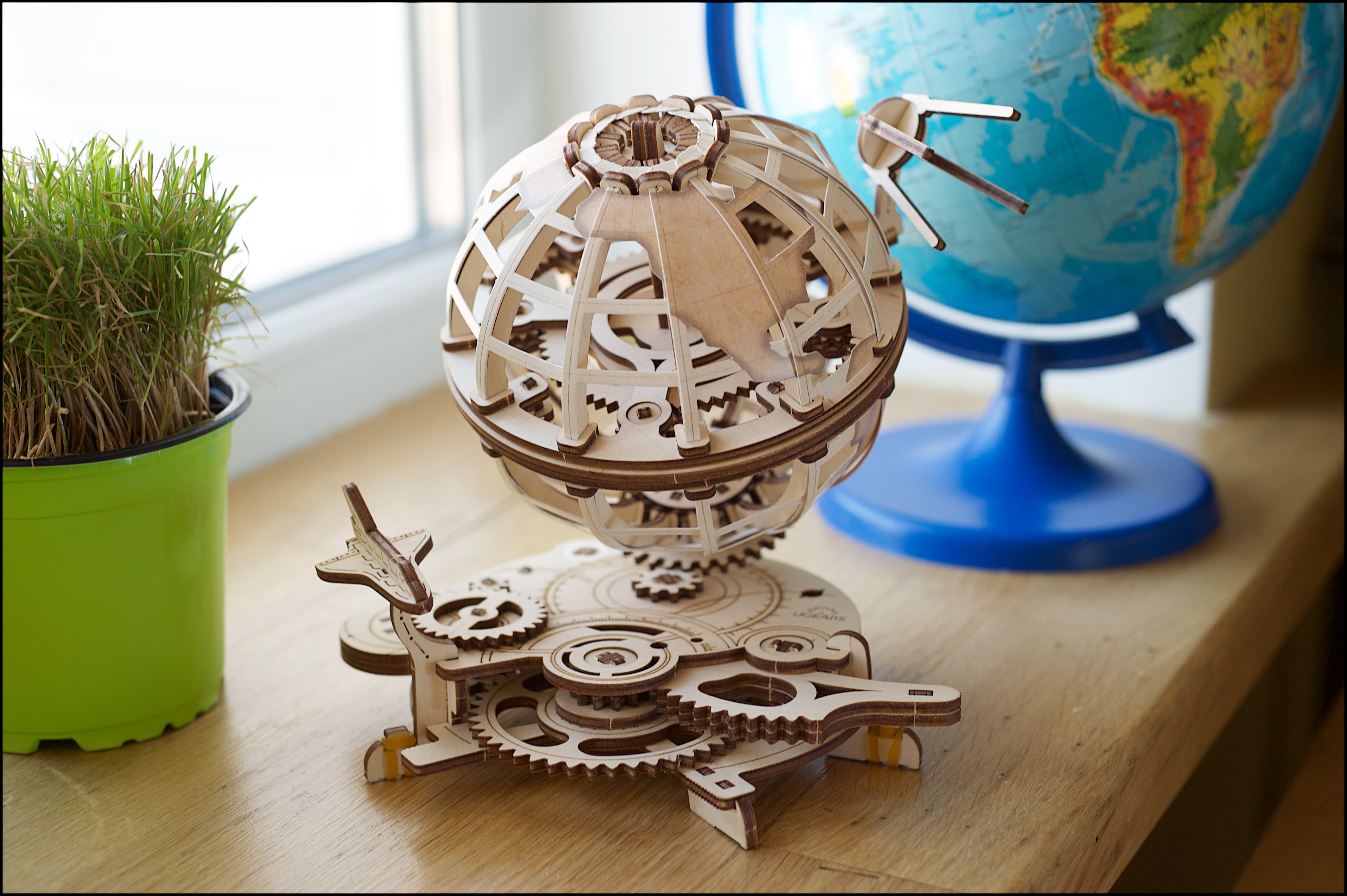 Ugears - Globo