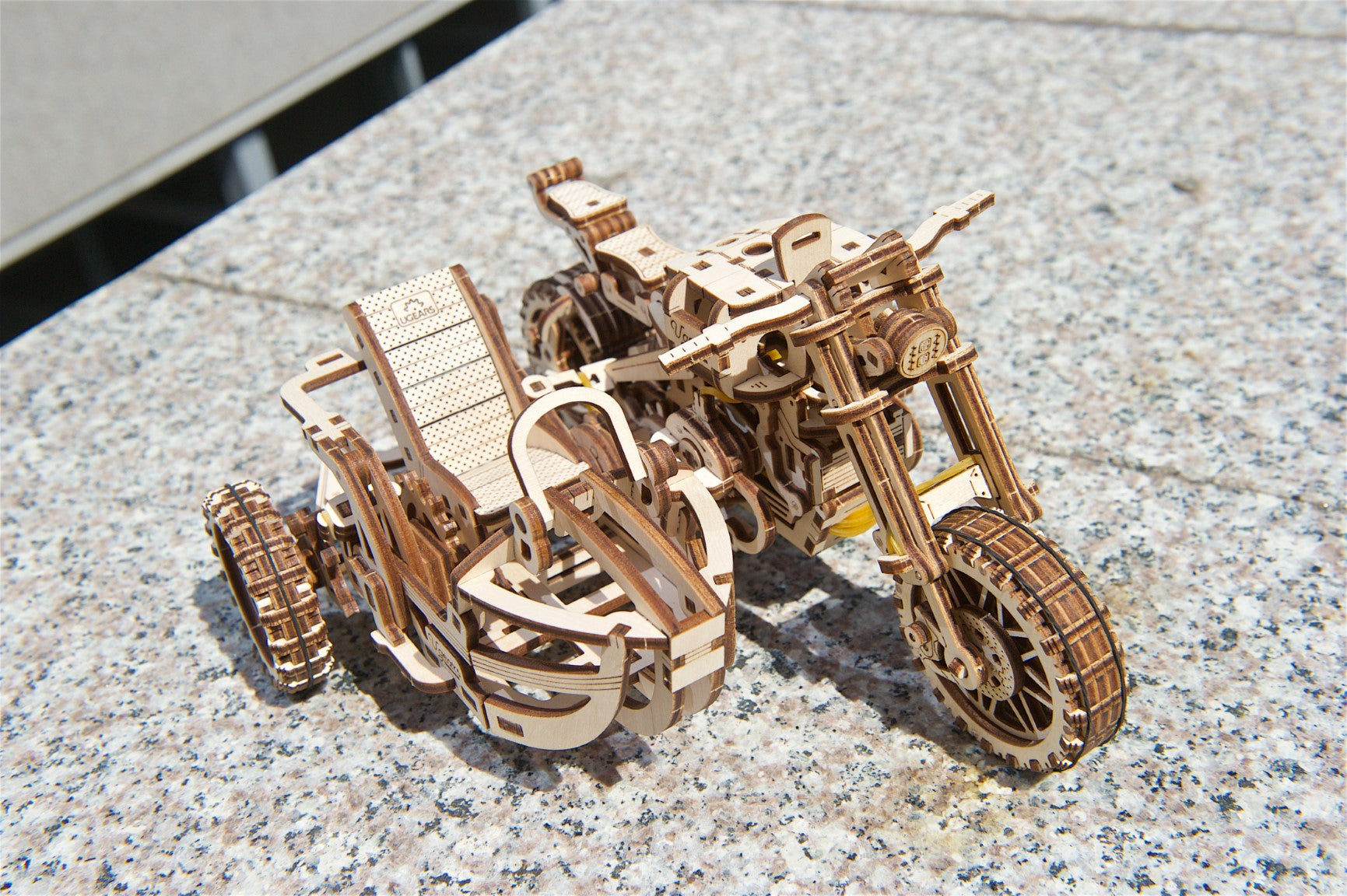 UGEARS - Moto Scrambler UGR-10 con Sidecar