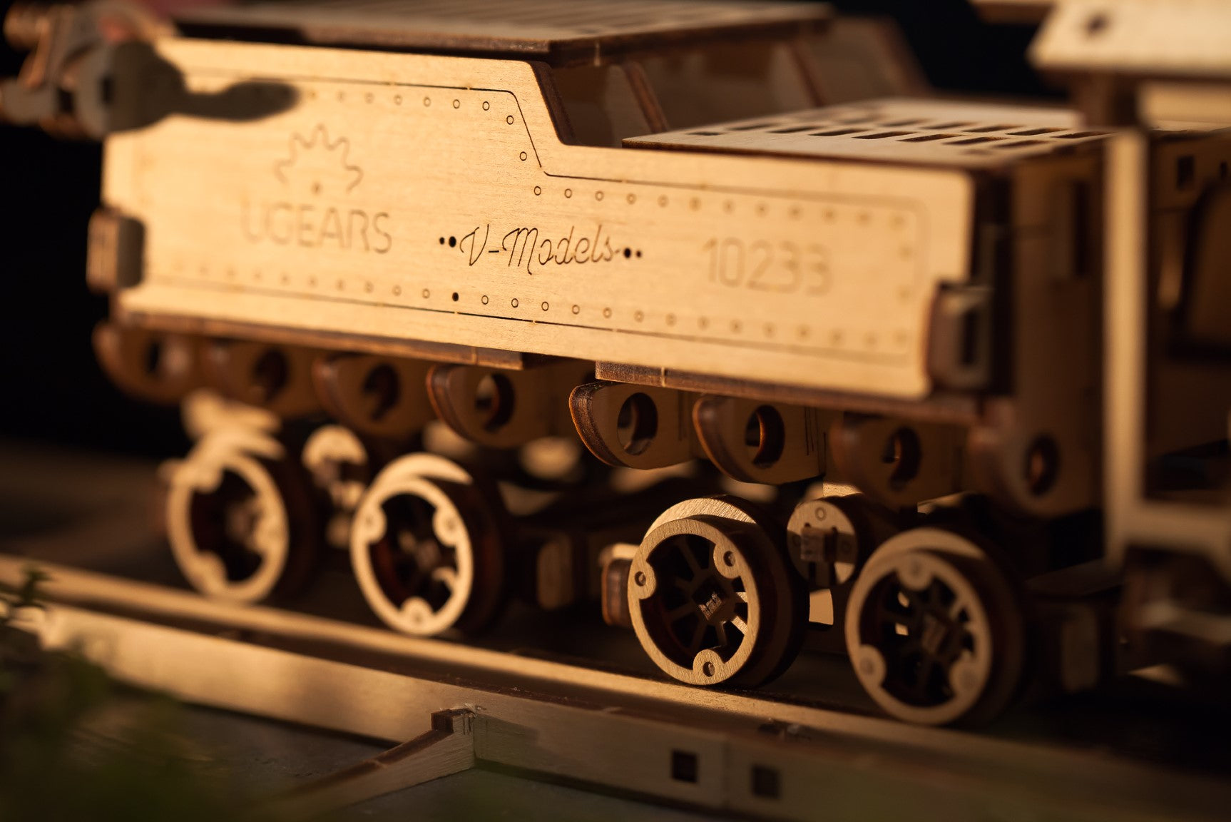 UGEARS - Treno a Vapore V-Express con Tender