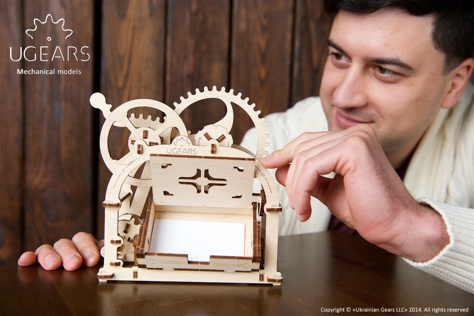 UGEARS - Scatola Meccanica - Portabiglietti da Visita