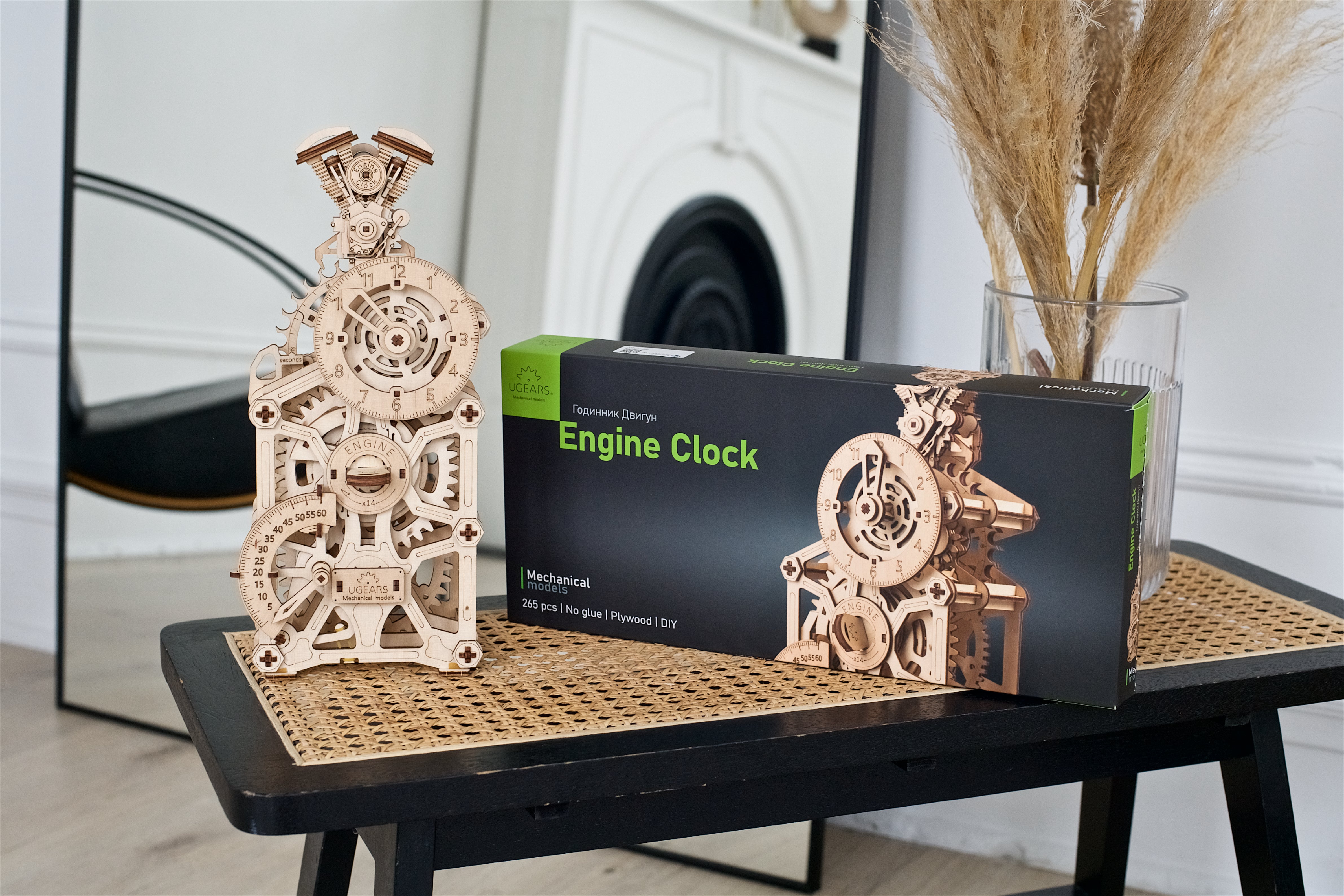 UGEARS - Orologio a Motore